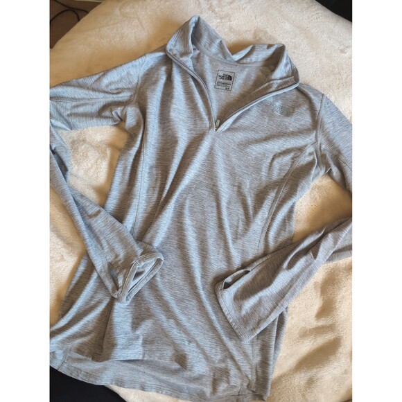 Woman's The North Face quarter zip gray long sleeve - Picture 1 of 6